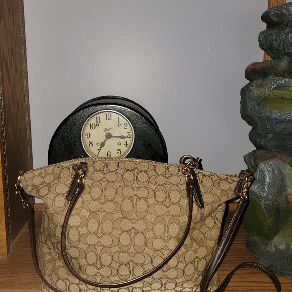 Coach Tote - Picture 3 of 4